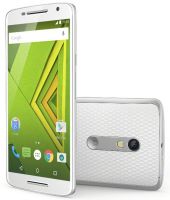 Smartfon Motorola Moto X Play - widok z przodu i tyu